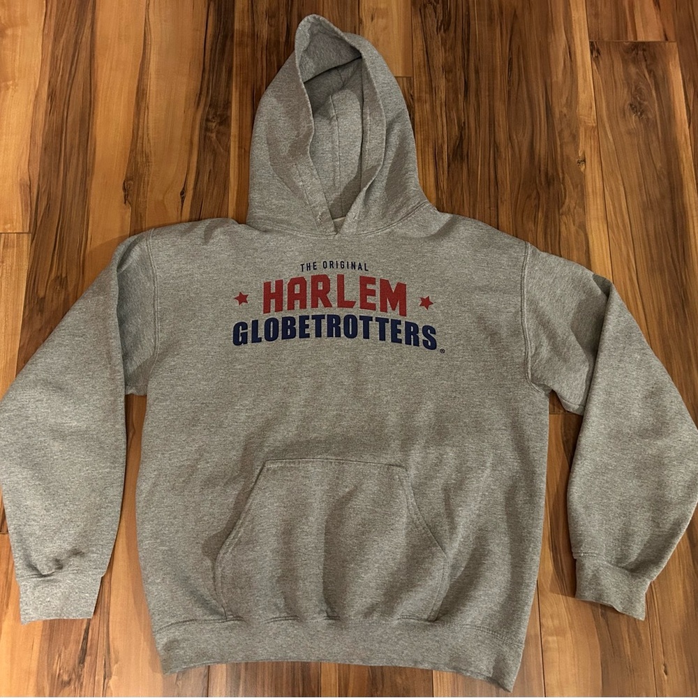 Harlem Globetrotters Hoodie, Gray, by Gildan, Cotton Blend, Size Medium